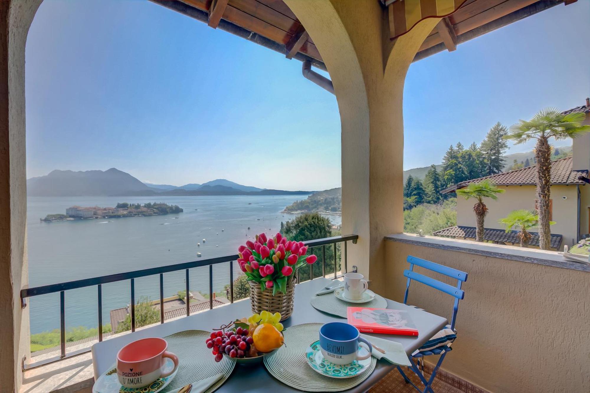 Pandora Lake View Stresa - Happy Rentals エクステリア 写真
